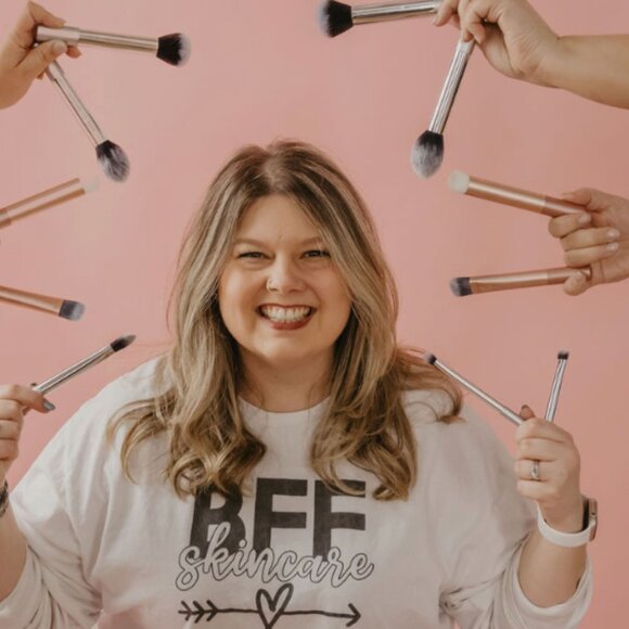 Meet your Posher, Jess - Picture 4 of 14